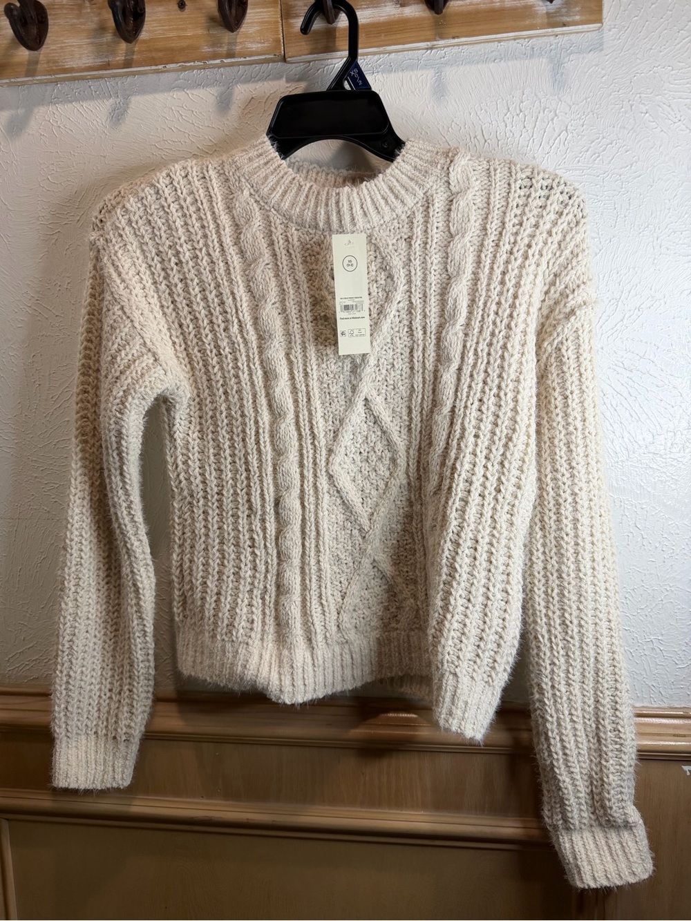 No Boundaries Cozy Cream Cable Knit Women's Sweater